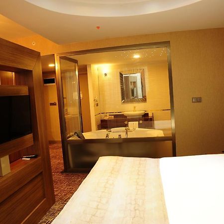 Bendis Hotel Halic Exterior photo